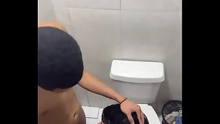 Mamando mlk carry through pauz&atilde;o escondido ungenerous banheiro da balada&excl;